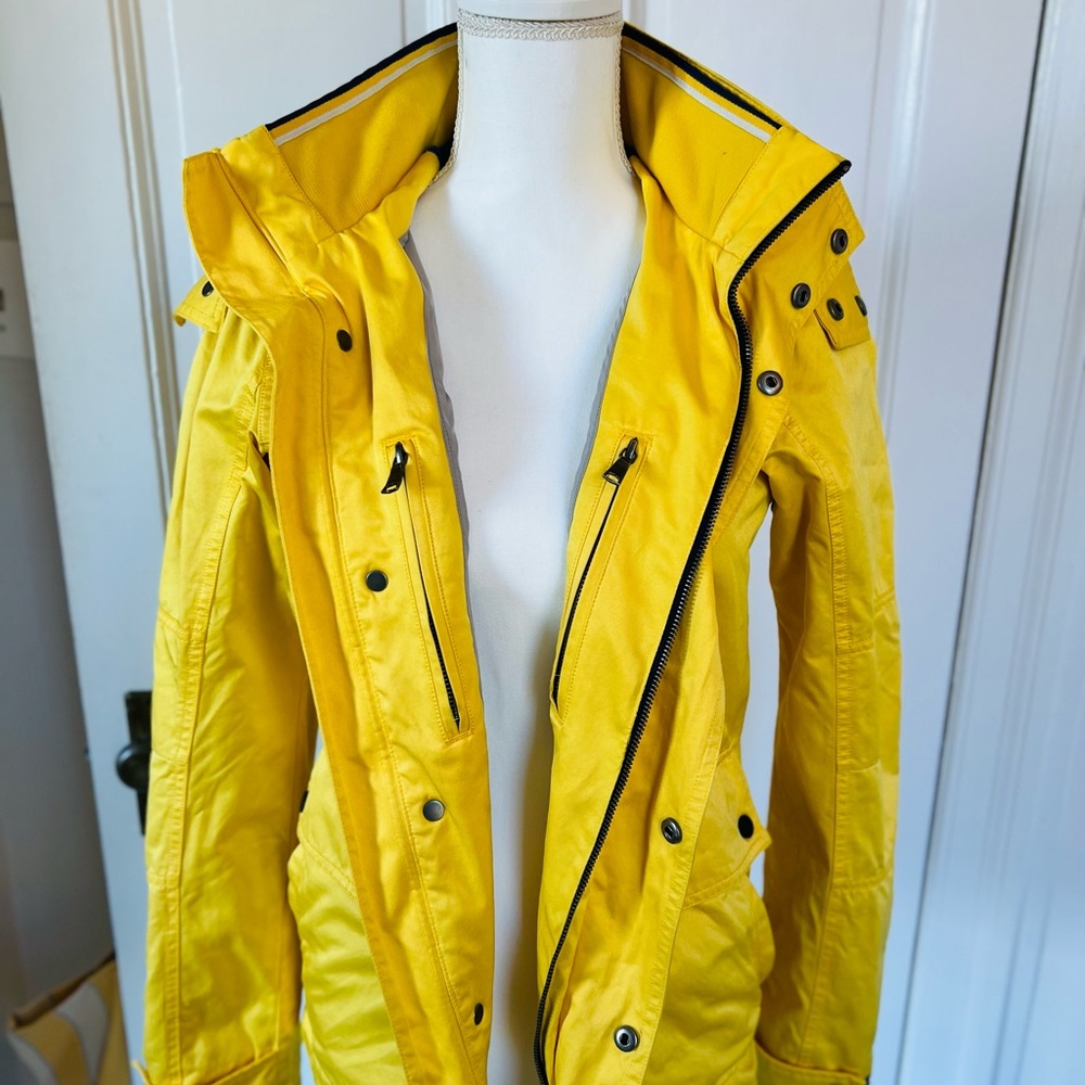 Banana Republic Yellow Jacket- Unisex, Size XS - Picture 11 of 12